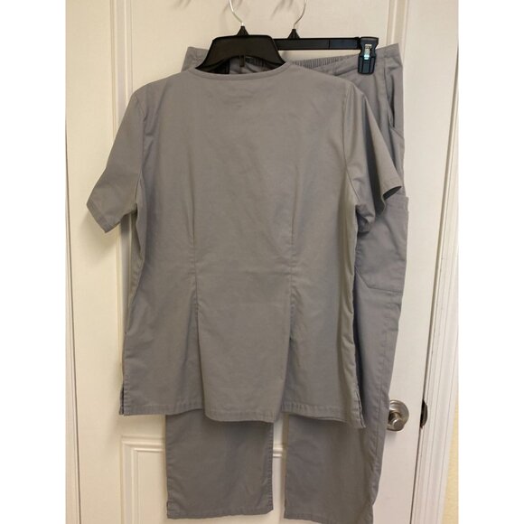 Butter Soft Stretch Ladies Platinum Grey Silver Scrub Set Size Medium & Med Pet - Picture 4 of 12